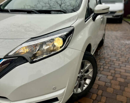 Білий Ніссан Ноут, об'ємом двигуна 1.2 л та пробігом 47 тис. км за 11999 $, фото 10 на Automoto.ua