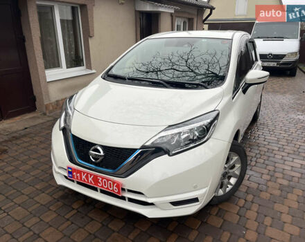 Білий Ніссан Ноут, об'ємом двигуна 1.2 л та пробігом 47 тис. км за 11999 $, фото 19 на Automoto.ua