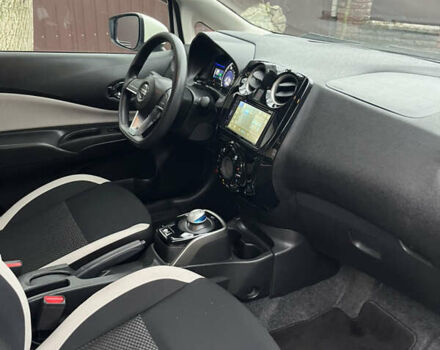 Білий Ніссан Ноут, об'ємом двигуна 1.2 л та пробігом 47 тис. км за 11999 $, фото 97 на Automoto.ua