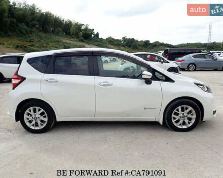 Белый Ниссан Ноут, объемом двигателя 1.2 л и пробегом 85 тыс. км за 12500 $, фото 2 на Automoto.ua