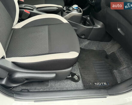 Білий Ніссан Ноут, об'ємом двигуна 1.2 л та пробігом 47 тис. км за 11999 $, фото 96 на Automoto.ua