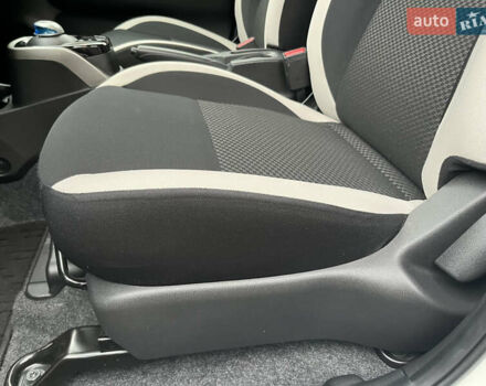 Білий Ніссан Ноут, об'ємом двигуна 1.2 л та пробігом 47 тис. км за 11999 $, фото 78 на Automoto.ua