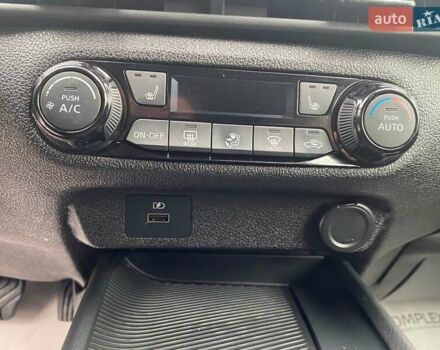 Білий Ніссан Ноут, об'ємом двигуна 1.2 л та пробігом 42 тис. км за 16200 $, фото 16 на Automoto.ua