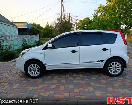Белый Ниссан Ноут, объемом двигателя 1.6 л и пробегом 132 тыс. км за 7000 $, фото 4 на Automoto.ua