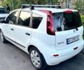 Белый Ниссан Ноут, объемом двигателя 1.4 л и пробегом 300 тыс. км за 2999 $, фото 1 на Automoto.ua