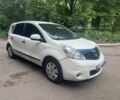 Белый Ниссан Ноут, объемом двигателя 1.4 л и пробегом 300 тыс. км за 3500 $, фото 1 на Automoto.ua