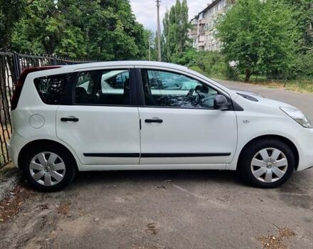 Білий Ніссан Ноут, об'ємом двигуна 1.4 л та пробігом 195 тис. км за 5600 $, фото 1 на Automoto.ua
