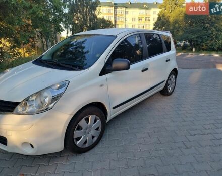 Білий Ніссан Ноут, об'ємом двигуна 1.4 л та пробігом 184 тис. км за 5900 $, фото 1 на Automoto.ua