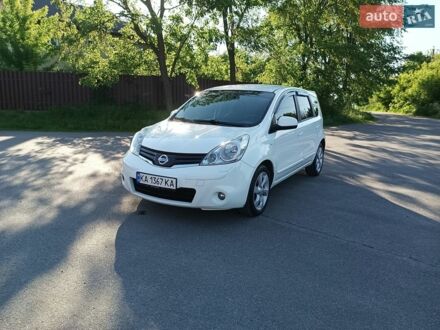 Белый Ниссан Ноут, объемом двигателя 1.6 л и пробегом 196 тыс. км за 8000 $, фото 1 на Automoto.ua