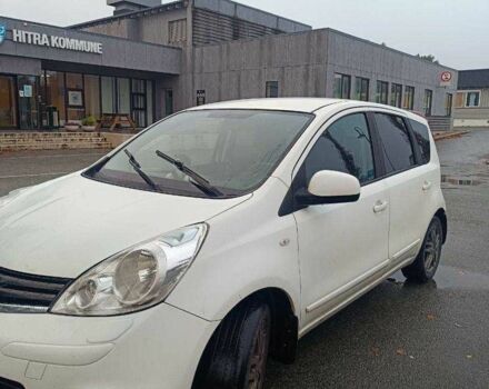 Белый Ниссан Ноут, объемом двигателя 1.6 л и пробегом 230 тыс. км за 4005 $, фото 1 на Automoto.ua