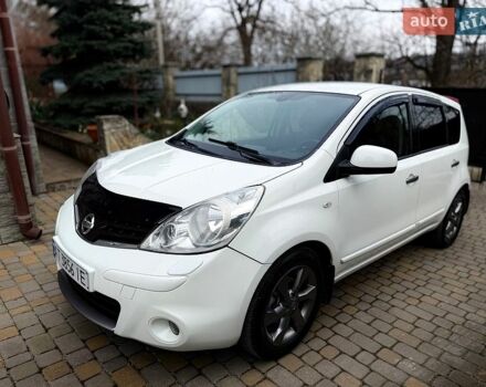 Белый Ниссан Ноут, объемом двигателя 1.46 л и пробегом 255 тыс. км за 4400 $, фото 1 на Automoto.ua