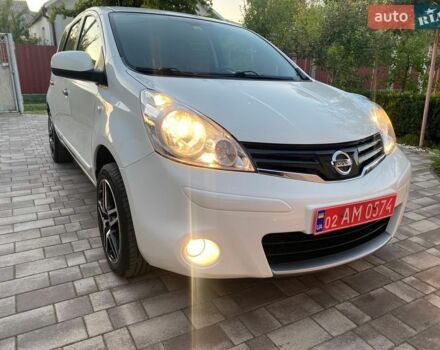 Белый Ниссан Ноут, объемом двигателя 1.6 л и пробегом 140 тыс. км за 6690 $, фото 1 на Automoto.ua