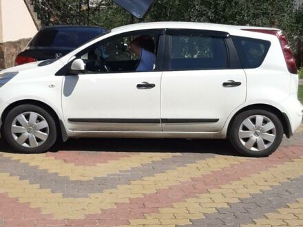 Белый Ниссан Ноут, объемом двигателя 1.4 л и пробегом 260 тыс. км за 6900 $, фото 1 на Automoto.ua