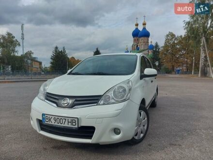 Ниссан Ноут 2012 в Первомайском на Automoto.ua Белый Ниссан Ноут, объемом двигателя 1.39 л и пробегом 115 тыс. км за 6500 $, фото 1 на Automoto.ua