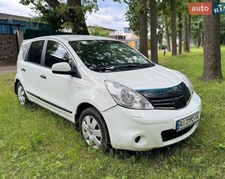 Белый Ниссан Ноут, объемом двигателя 1.39 л и пробегом 317 тыс. км за 3000 $, фото 1 на Automoto.ua