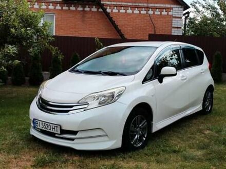 Ніссан Ноут 2012 у Полтаві на Automoto.ua Білий Ніссан Ноут, об'ємом двигуна 1.2 л та пробігом 120 тис. км за 7300 $, фото 1 на Automoto.ua