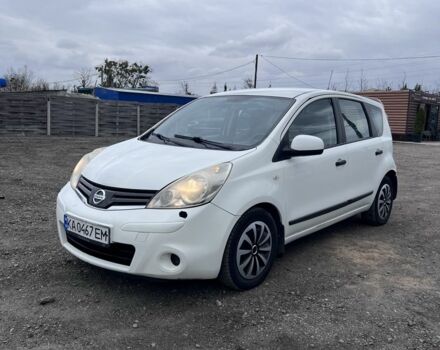 Белый Ниссан Ноут, объемом двигателя 1.5 л и пробегом 340 тыс. км за 4700 $, фото 1 на Automoto.ua