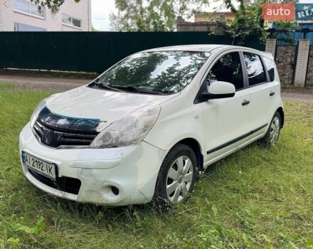 Білий Ніссан Ноут, об'ємом двигуна 1.39 л та пробігом 317 тис. км за 3000 $, фото 1 на Automoto.ua