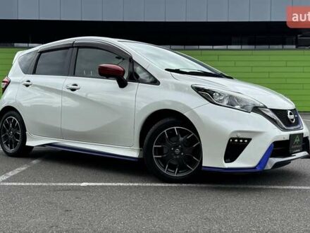 Ниссан Ноут 2017 в Киеве на Automoto.ua Белый Ниссан Ноут, объемом двигателя 1.2 л и пробегом 45 тыс. км за 13499 $, фото 1 на Automoto.ua