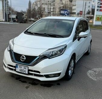 Белый Ниссан Ноут, объемом двигателя 1.2 л и пробегом 87 тыс. км за 11750 $, фото 1 на Automoto.ua