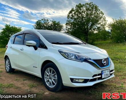 Білий Ніссан Ноут, об'ємом двигуна 1.2 л та пробігом 60 тис. км за 12900 $, фото 1 на Automoto.ua