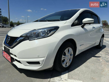 Ніссан Ноут 2017 у Києві на Automoto.ua Білий Ніссан Ноут, об'ємом двигуна 1.2 л та пробігом 86 тис. км за 11200 $, фото 1 на Automoto.ua