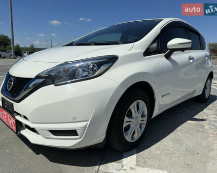 Білий Ніссан Ноут, об'ємом двигуна 1.2 л та пробігом 86 тис. км за 11200 $, фото 1 на Automoto.ua