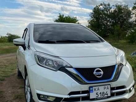 Білий Ніссан Ноут, об'ємом двигуна 1.2 л та пробігом 62 тис. км за 12900 $, фото 1 на Automoto.ua
