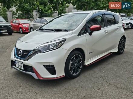 Ниссан Ноут 2018 в Одессе на Automoto.ua Белый Ниссан Ноут, объемом двигателя 1.2 л и пробегом 37 тыс. км за 14800 $, фото 1 на Automoto.ua