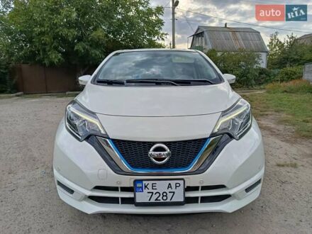 Белый Ниссан Ноут, объемом двигателя 1.2 л и пробегом 53 тыс. км за 13150 $, фото 1 на Automoto.ua