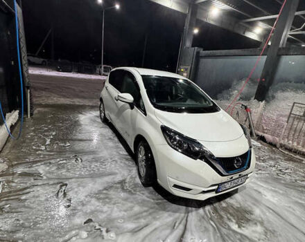 Білий Ніссан Ноут, об'ємом двигуна 1.2 л та пробігом 45 тис. км за 13800 $, фото 1 на Automoto.ua