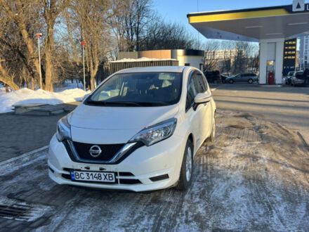 Белый Ниссан Ноут, объемом двигателя 1.2 л и пробегом 51 тыс. км за 13700 $, фото 1 на Automoto.ua