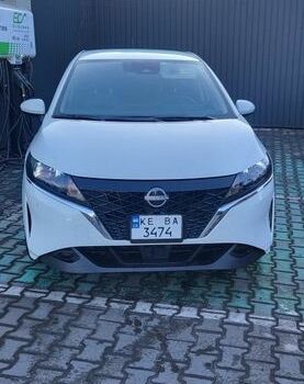 Белый Ниссан Ноут, объемом двигателя 1.2 л и пробегом 47 тыс. км за 19200 $, фото 1 на Automoto.ua