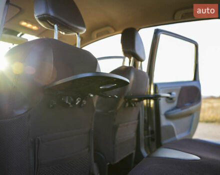 Бежевый Ниссан Ноут, объемом двигателя 1.6 л и пробегом 120 тыс. км за 7300 $, фото 17 на Automoto.ua