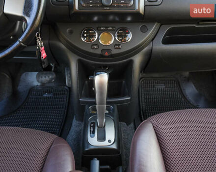 Бежевый Ниссан Ноут, объемом двигателя 1.6 л и пробегом 120 тыс. км за 7300 $, фото 23 на Automoto.ua