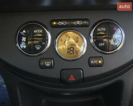 Бежевый Ниссан Ноут, объемом двигателя 1.6 л и пробегом 120 тыс. км за 7300 $, фото 32 на Automoto.ua