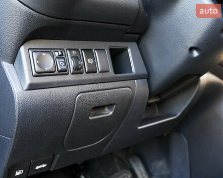 Бежевый Ниссан Ноут, объемом двигателя 1.6 л и пробегом 120 тыс. км за 7300 $, фото 27 на Automoto.ua