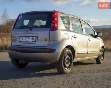 Бежевый Ниссан Ноут, объемом двигателя 1.6 л и пробегом 120 тыс. км за 7300 $, фото 3 на Automoto.ua