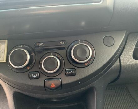 Бежевий Ніссан Ноут, об'ємом двигуна 1.4 л та пробігом 270 тис. км за 5300 $, фото 6 на Automoto.ua