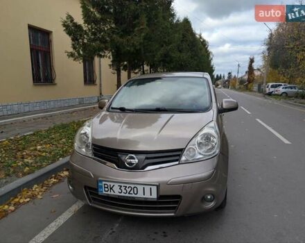 Ніссан Ноут 2008 у Рівному на Automoto.ua Бежевий Ніссан Ноут, об'ємом двигуна 1.6 л та пробігом 210 тис. км за 6000 $, фото 1 на Automoto.ua
