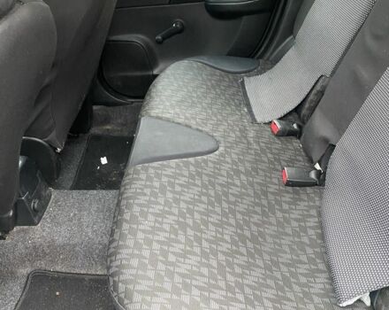 Бежевий Ніссан Ноут, об'ємом двигуна 1.6 л та пробігом 300 тис. км за 2200 $, фото 4 на Automoto.ua