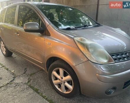 Бежевий Ніссан Ноут, об'ємом двигуна 1.6 л та пробігом 220 тис. км за 6500 $, фото 1 на Automoto.ua