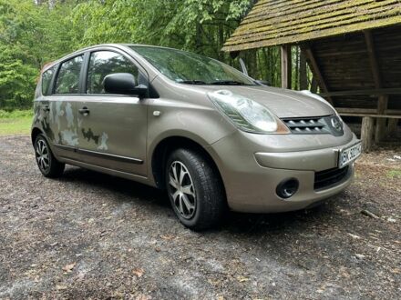 Ниссан Ноут 2008 в Ровно на Automoto.ua Бежевый Ниссан Ноут, объемом двигателя 1.4 л и пробегом 150 тыс. км за 5500 $, фото 1 на Automoto.ua