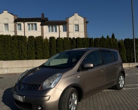 Бежевый Ниссан Ноут, объемом двигателя 1.6 л и пробегом 287 тыс. км за 6850 $, фото 1 на Automoto.ua