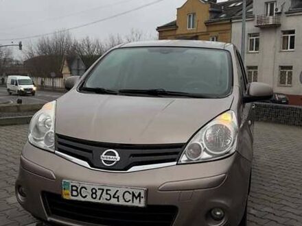 Бежевий Ніссан Ноут, об'ємом двигуна 1.6 л та пробігом 360 тис. км за 7600 $, фото 1 на Automoto.ua