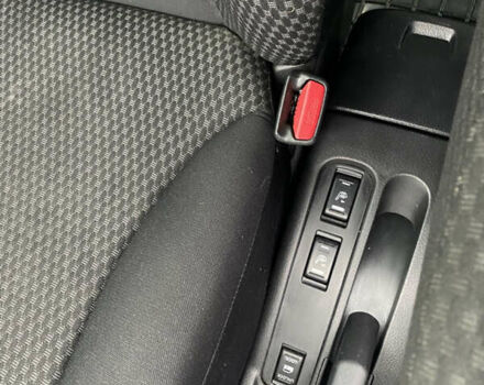 Чорний Ніссан Ноут, об'ємом двигуна 1.6 л та пробігом 227 тис. км за 6600 $, фото 12 на Automoto.ua