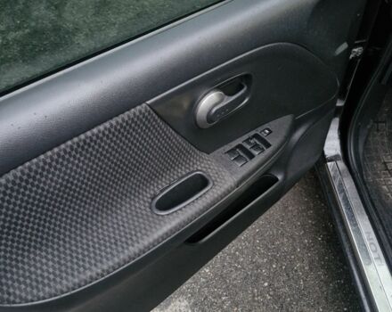 Чорний Ніссан Ноут, об'ємом двигуна 1.6 л та пробігом 226 тис. км за 6000 $, фото 12 на Automoto.ua