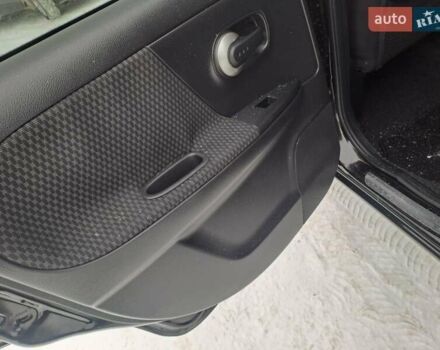 Чорний Ніссан Ноут, об'ємом двигуна 1.4 л та пробігом 200 тис. км за 5300 $, фото 41 на Automoto.ua