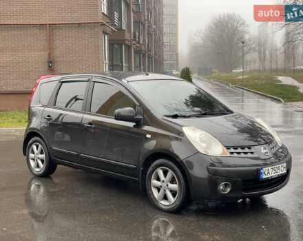 Черный Ниссан Ноут, объемом двигателя 1.6 л и пробегом 227 тыс. км за 6300 $, фото 2 на Automoto.ua