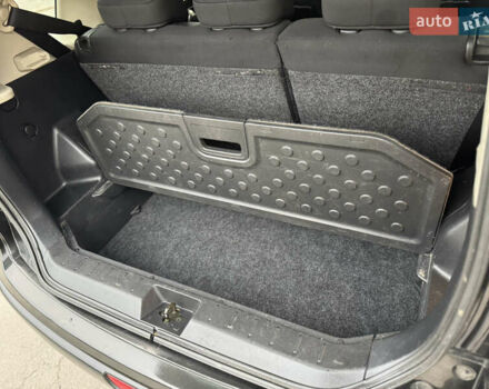 Чорний Ніссан Ноут, об'ємом двигуна 1.4 л та пробігом 217 тис. км за 5000 $, фото 28 на Automoto.ua